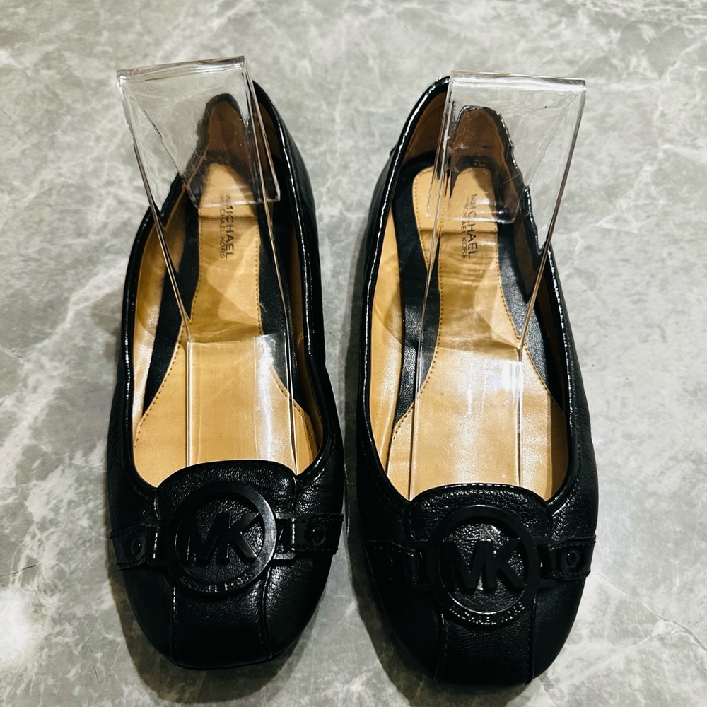 Michael Kors Blackout Comfy Ballet Flats with Decorative Toe Women’s SZ 6.5